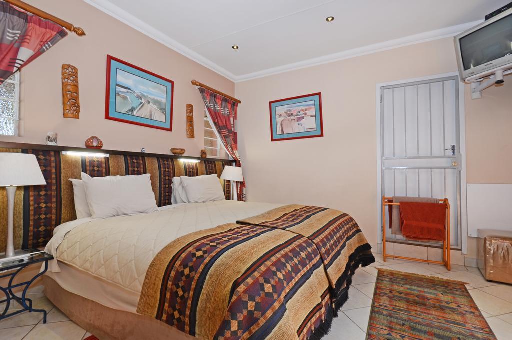 Cherry Tree Cottage B&B Linden Йоганнесбурґ Екстер'єр фото