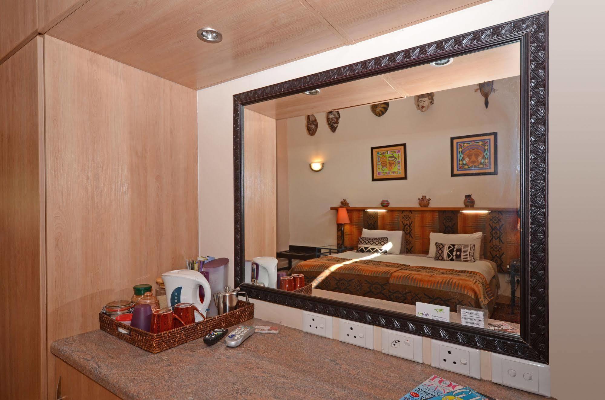 Cherry Tree Cottage B&B Linden Йоганнесбурґ Екстер'єр фото