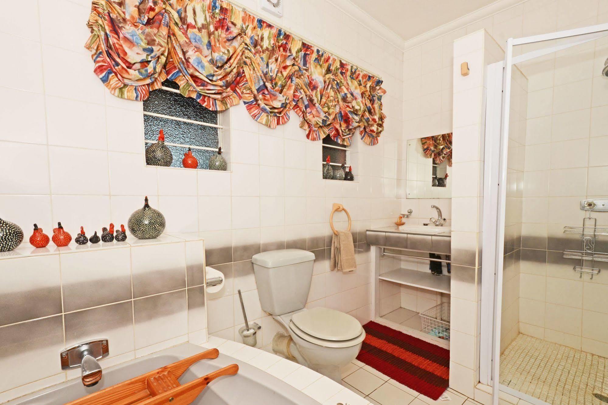 Cherry Tree Cottage B&B Linden Йоганнесбурґ Екстер'єр фото