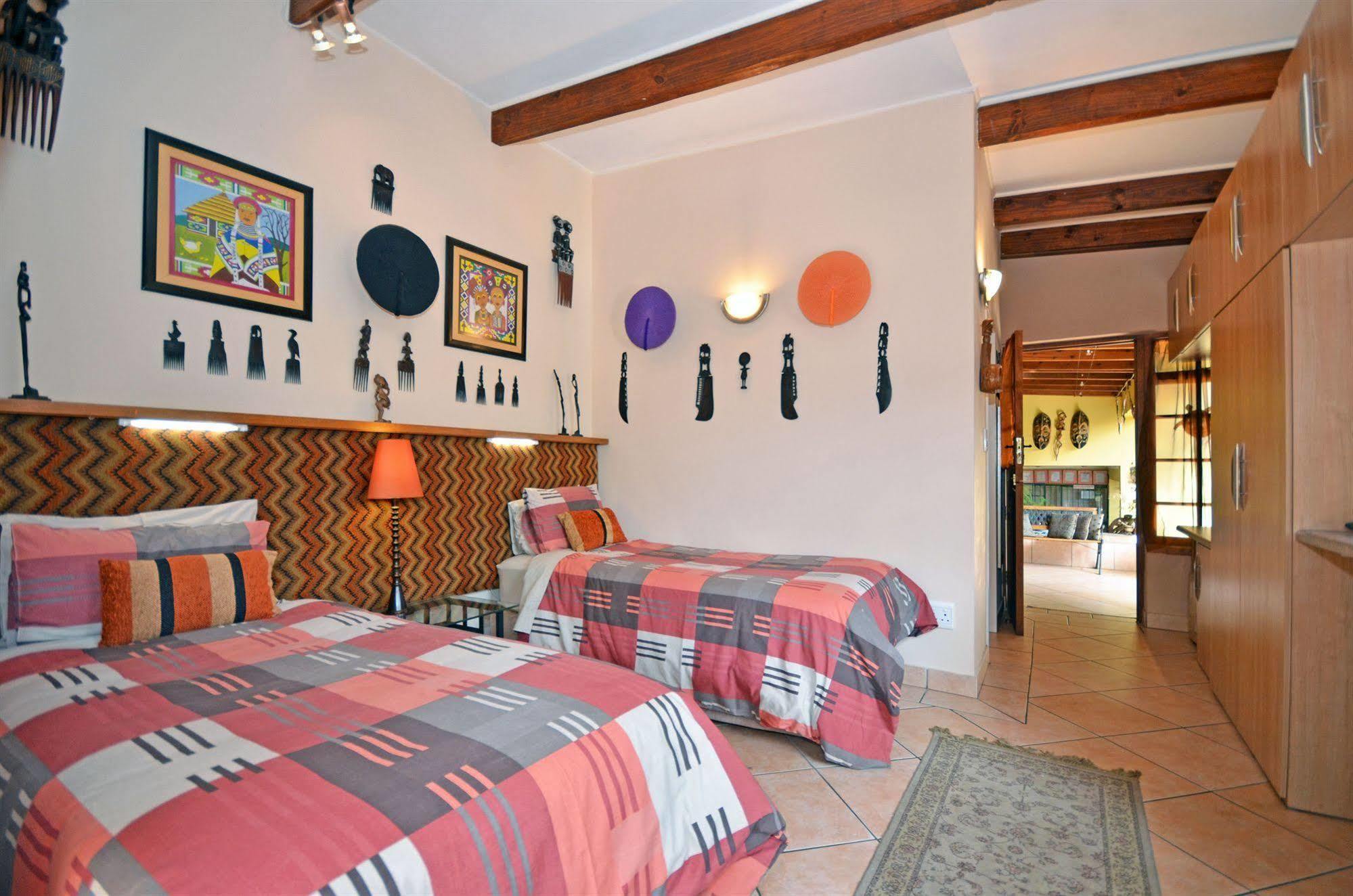 Cherry Tree Cottage B&B Linden Йоганнесбурґ Екстер'єр фото